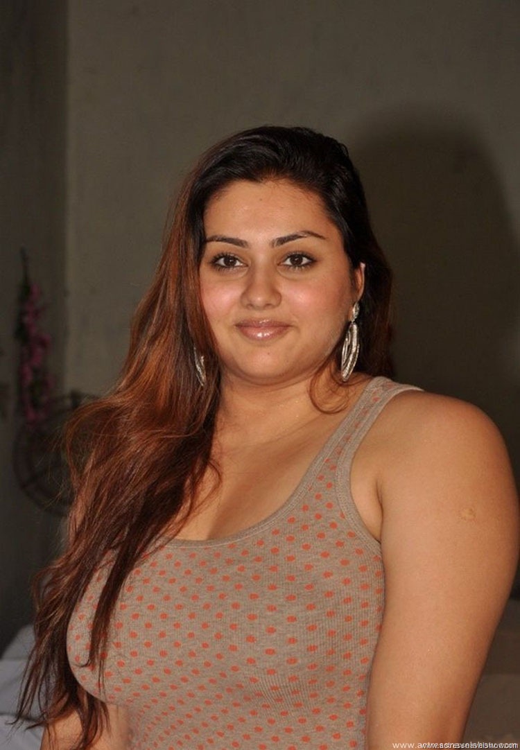 [Namitha%2520Sexy%2520Poses%2520%25284%2529%255B3%255D.jpg]