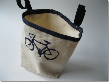 bike or car tote with french seams and freezer paper stencil of bike (5)
