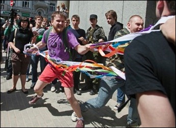 Parada Gay Rússia violencia