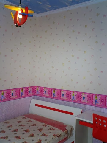 harga wallpaper dinding kamar per meter