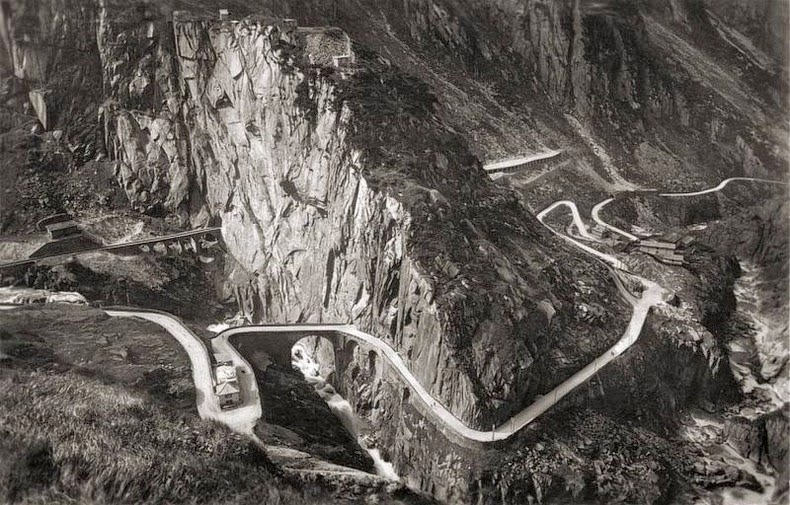 teufelsbrucke-schollenen-gorge7