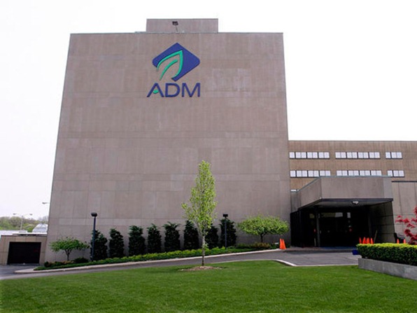 ADM vai comprar terminal portuário no Pará para grãos eew