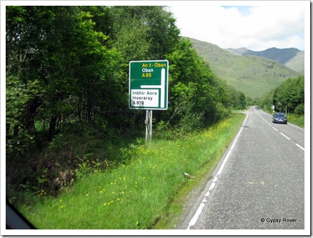 Sign's now in Scottish Gaelic and English copying the Welsh.