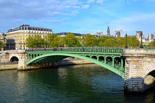 [Pont_Notre-Dame_a_Paris_DSC_0041%255B4%255D.jpg]