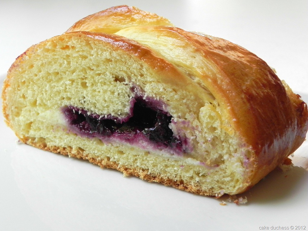[blueberry-cream-cheese-braid-twelve-%255B6%255D.jpg]