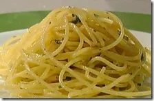 Spaghetti con misultin e finocchietto selvatico