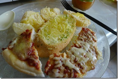 extra grated cheese pizza, garlic bread and potato