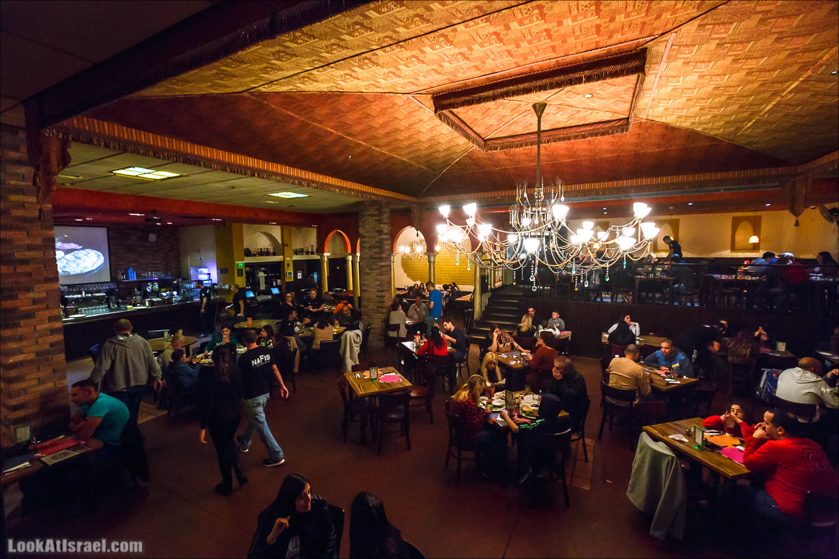 Ресторан израильской кухни Нафис | LookAtIsrael.com - Фото путешествия по Израилю | יש נאפיס בעיר