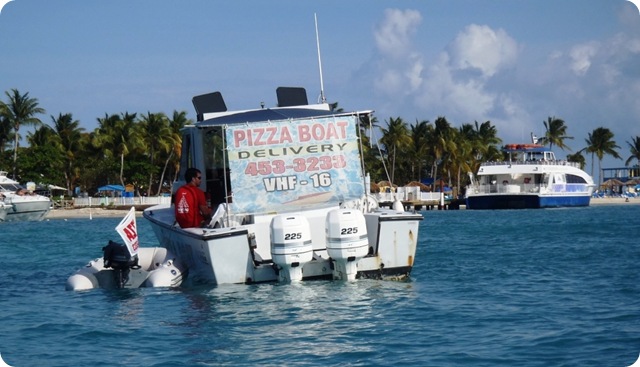 06c pizzaboot vor anker