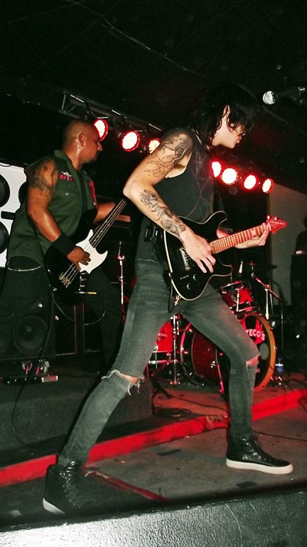 [72151_4280041453086_18199406_n%255B2%255D.jpg]