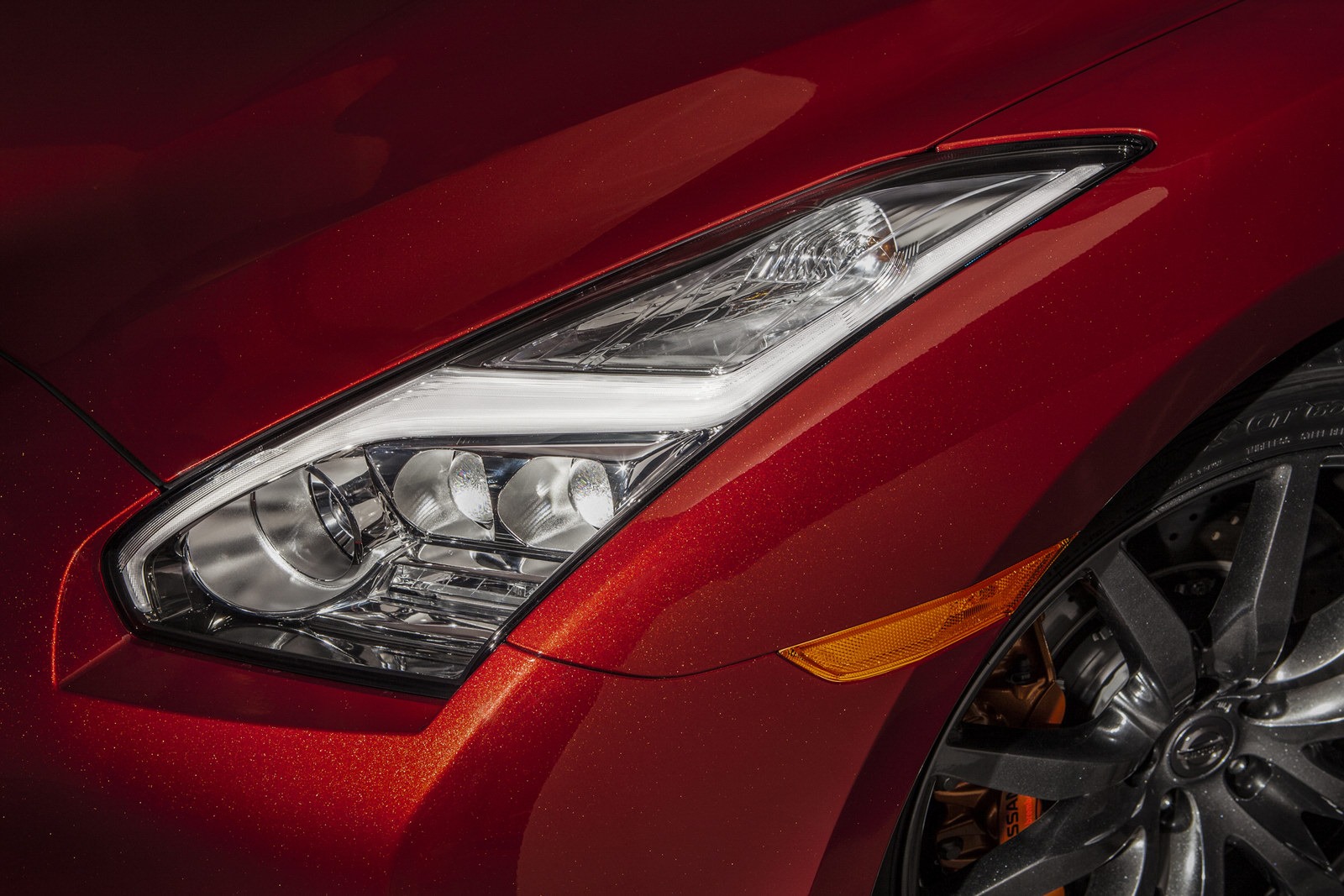 [2015-Nissan-GT-R-8%255B2%255D.jpg]