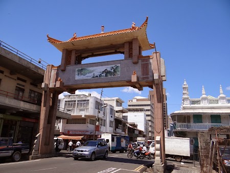 Poarta Chinatown Port Louis