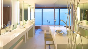 Baño de-lujo blanco minimalista diseño-baño-de-lujo-blanco-minimalista
