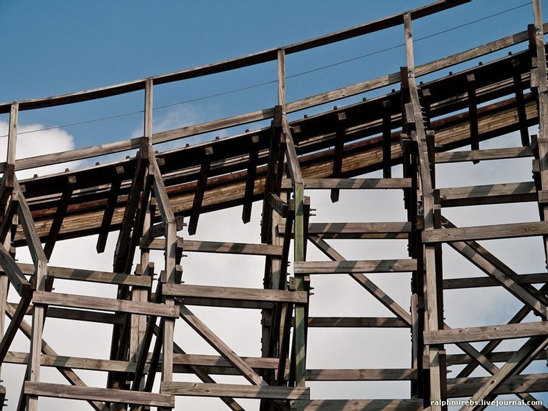 wooden-rollercoaster-15