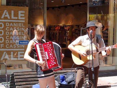 12. Cantareti pe strada in Montevideo.JPG