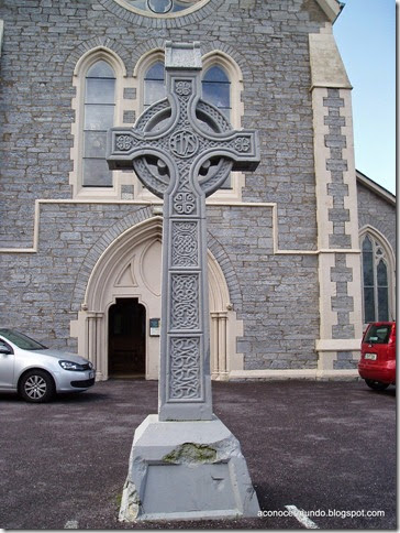 Kenmare. Iglesia Holy Cross - P5050921