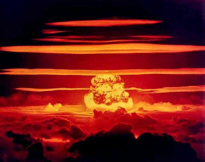 [nuclear_explosions_08%255B6%255D%255B3%255D.jpg]