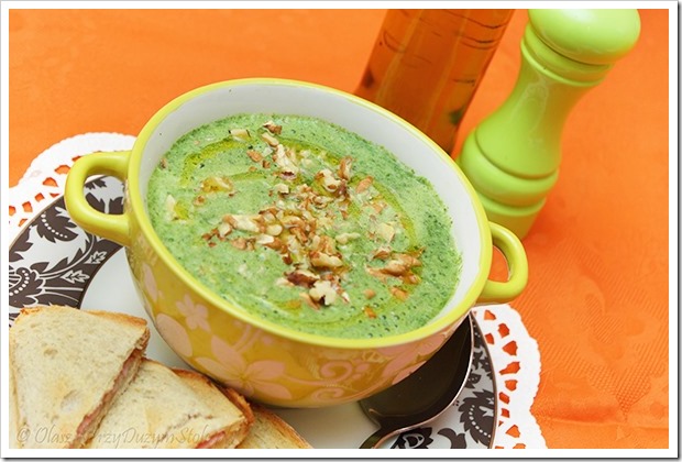 Przy Dużym Stole: Szybka zielona zupa-krem z groszku i szpinaku