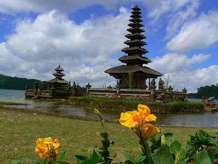 Templu Bali Bratan