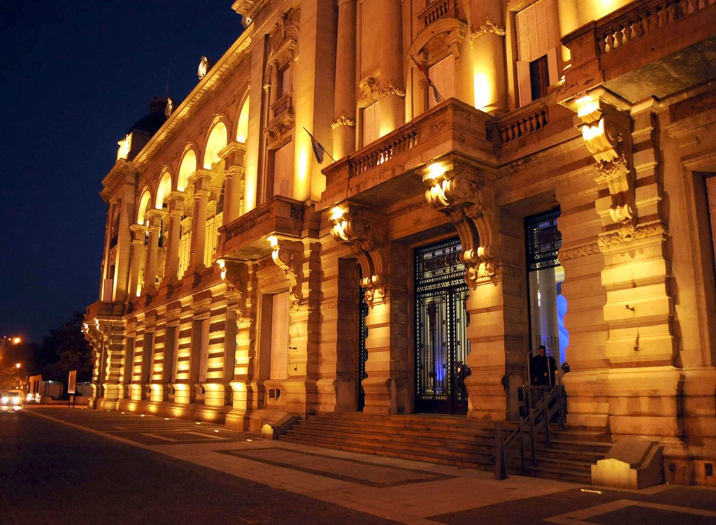 [CASA%2520DE%2520GOBIERNO%2520STA%2520FE%255B2%255D.jpg]