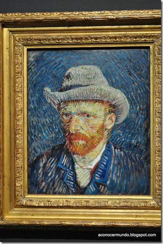 Amsterdam. Museo de Van Gogh. Autorretrato con sombrero de fieltro de 1988 - DSC_0014