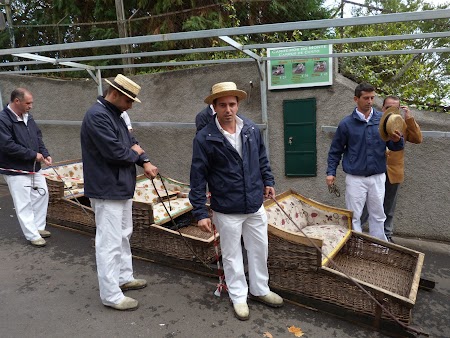 10. Tragatorii de sanie din Funchal, Madeira.JPG