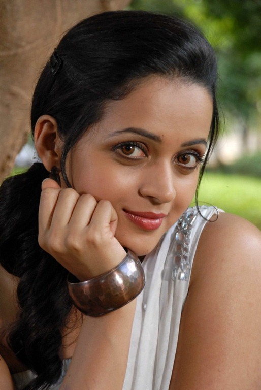 [actress_bhavana_latest_photoshoot_pic%255B5%255D.jpg]