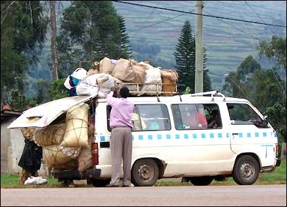[uganda-taxi-matatu%255B3%255D.jpg]