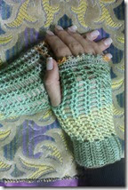 crochet gloves 28