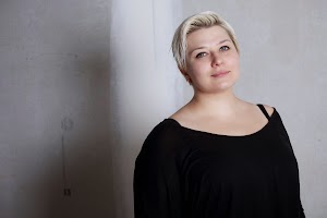 LouisaDeSmet_CorrBlimey_bio.jpg