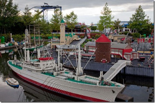 the_craziest_lego_model_is_in_germanys_legoland_640_02