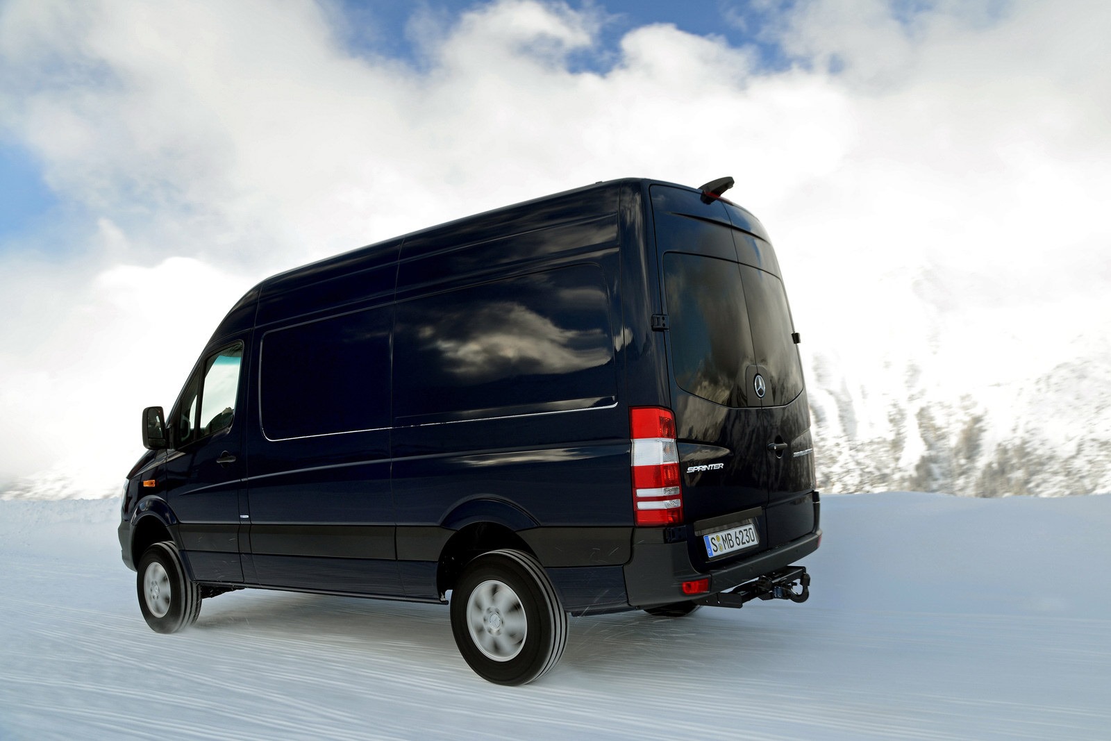 [Mercedes-Benz-Sprinter-4x4-24%255B2%255D.jpg]