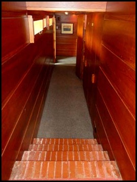 13-narrow-hallway