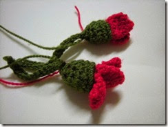 crochet poppy bud 3