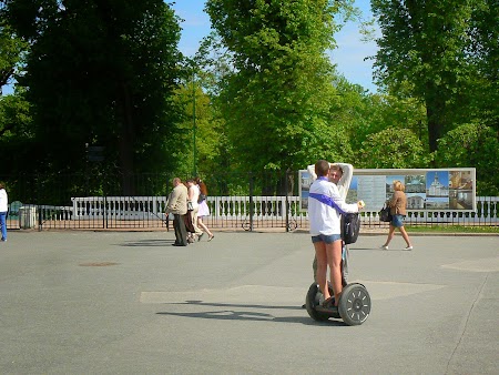 Circuit Rusia: Segway la Petrodvaret