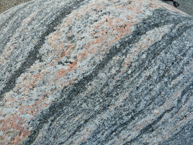 [grey%2520and%2520red%2520gneiss%255B6%255D.jpg]