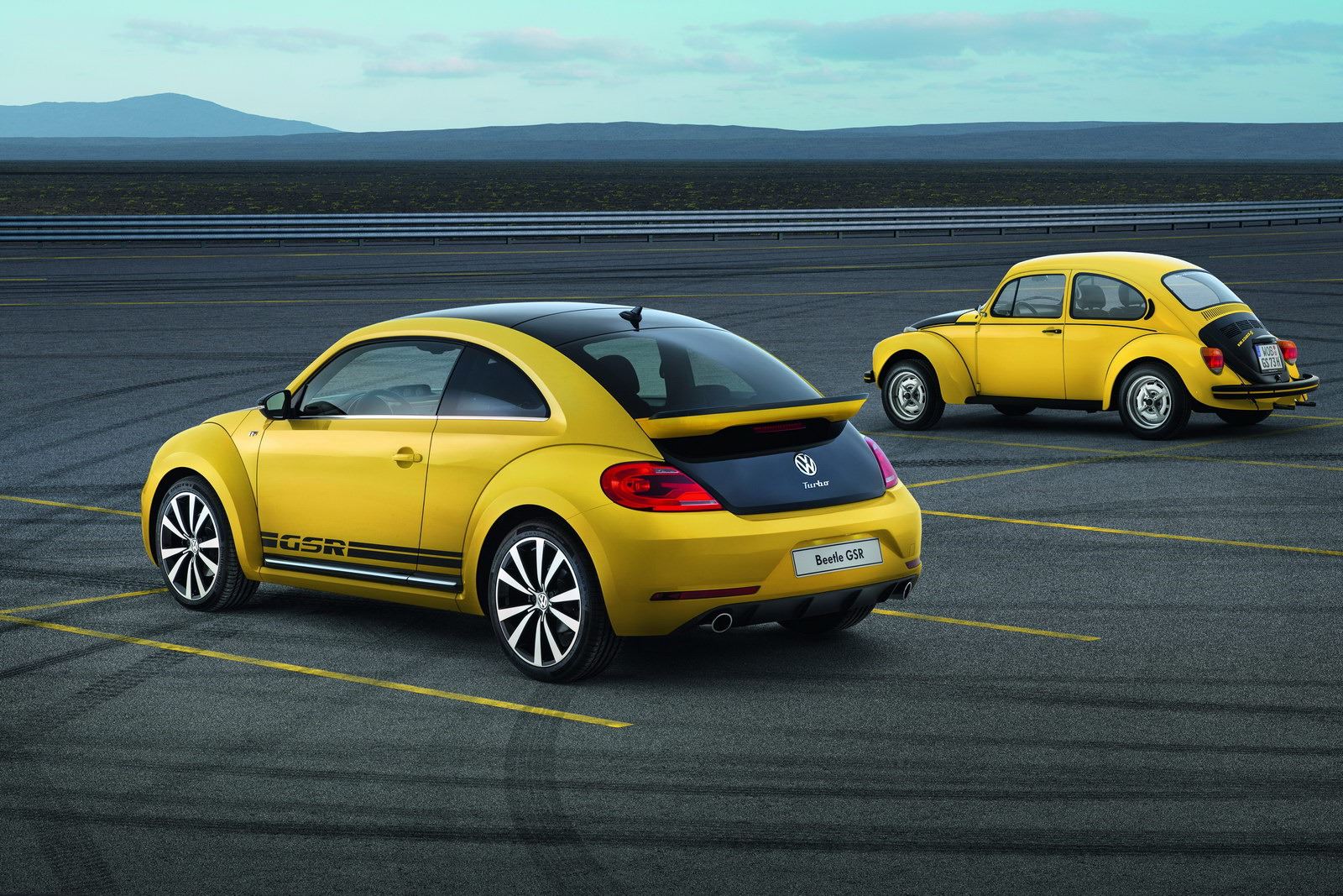 2013-Volkswagen-Beetle-GSR-Limited-Edition-4.jpg