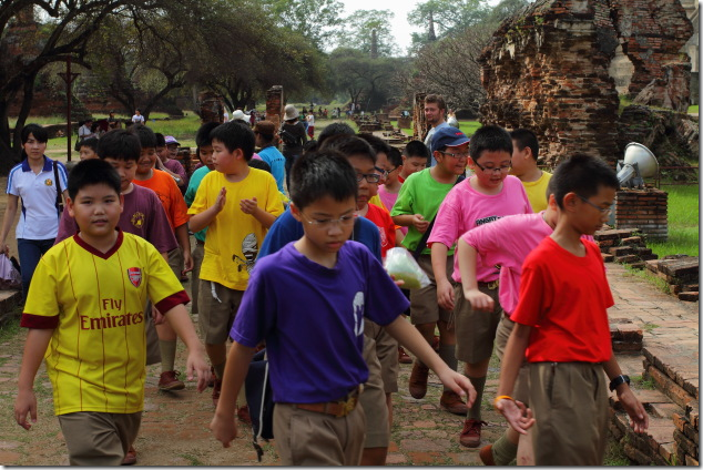 Thai School Kids enjoying Ayyuthaya