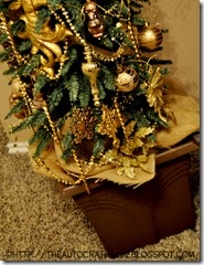 GOLD CHRISTMAS TREE (10)