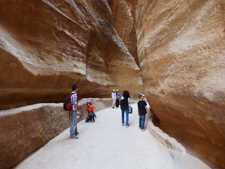 Prin Petra, in drum spre Tezaur