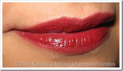 Batom Ultra Color #Perfect Red da Avon Batom Ultra Color #Perfect Red da Avon