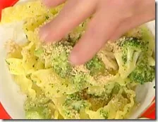 Mafaldine con broccoli, acciughe e mollica bruscata