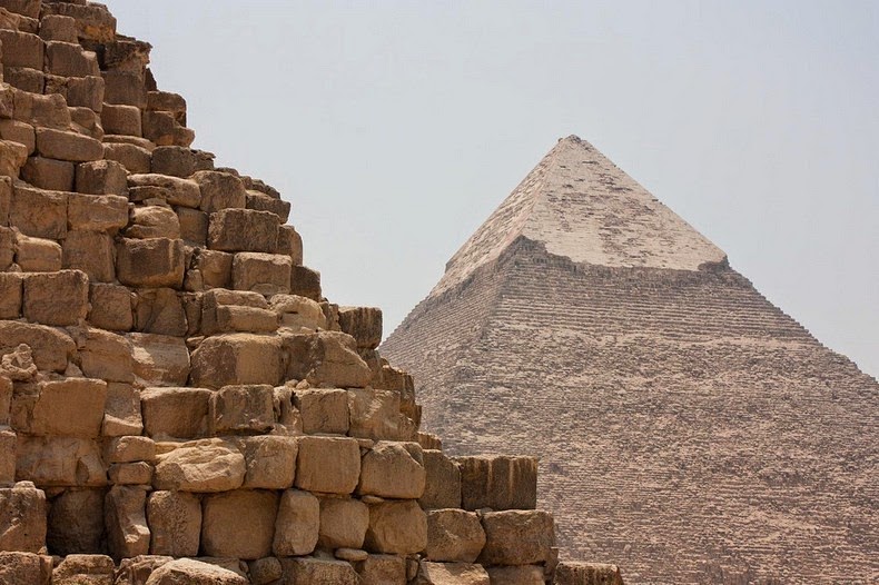 pyramids-giza-1 pyramids-giza-1