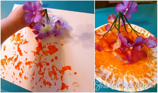 [painting%2520with%2520flowers%2520in%2520preschool%2520art%255B3%255D.jpg]