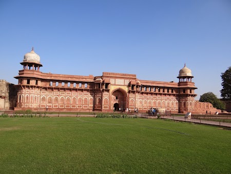 29. Jahangir Palace.JPG