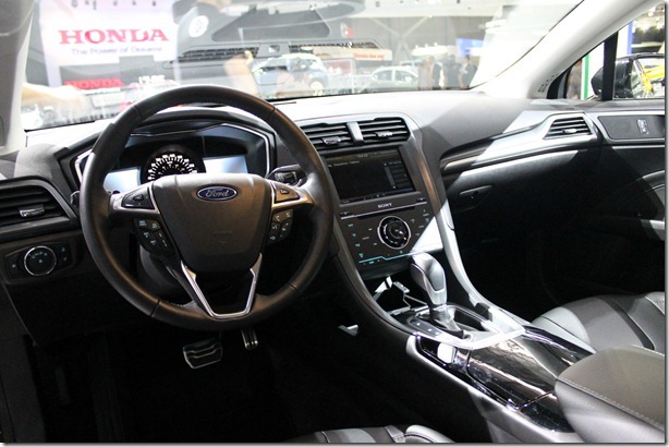 Ford Fusion 2013 (2)