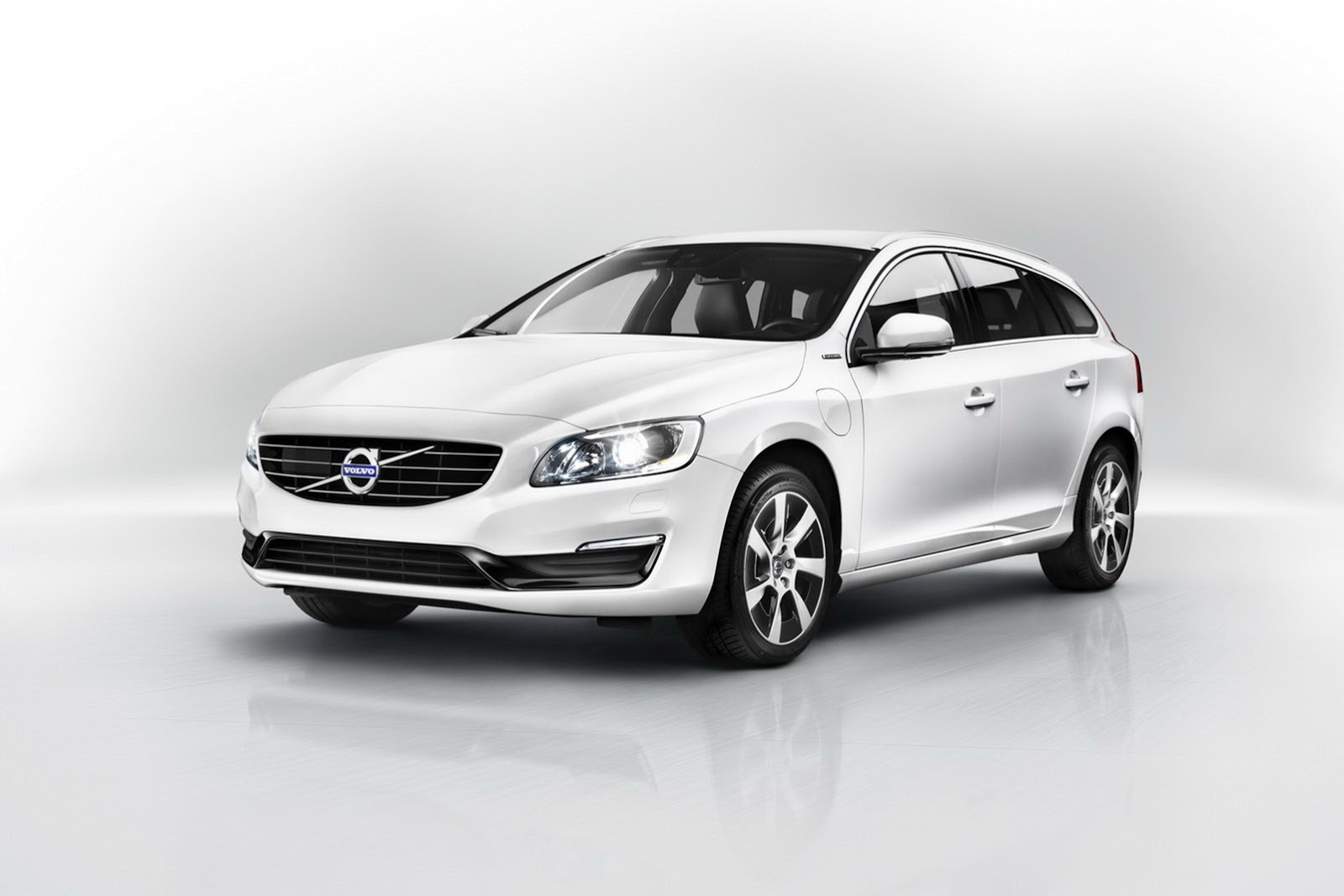 [Volvo-Cordless-Charging-9%255B2%255D.jpg]