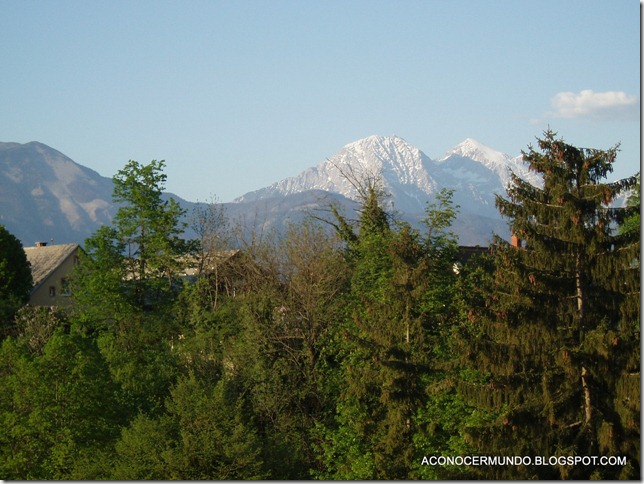 11-Kranj-Vista de las montañas-P4280255