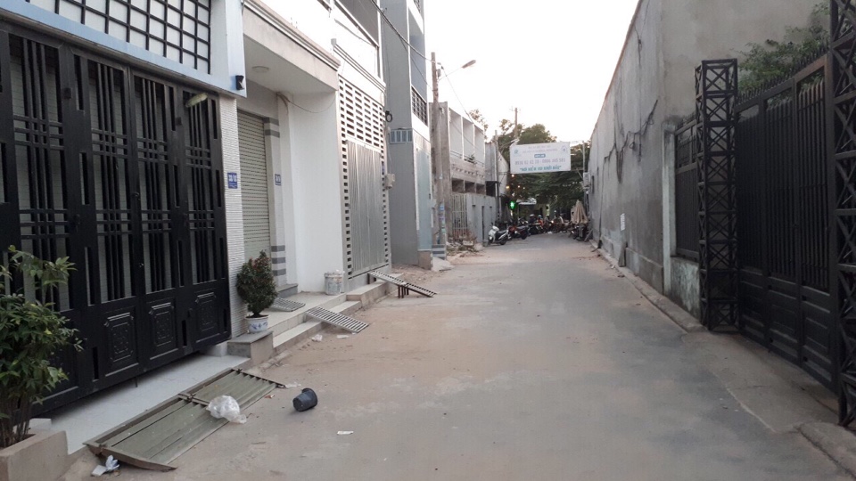 Bán nhà cấp 4 hẻm xe hơi 5m đường Bình Chiểu, diện tích 54m2, giá bán chính chủ 2,8 tỷ2 Bán nhà cấp 4 hẻm xe hơi 5m đường Bình Chiểu, diện tích 54m2, giá bán chính chủ 2,8 tỷ2