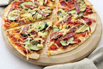 Hot salami & courgette flatbread